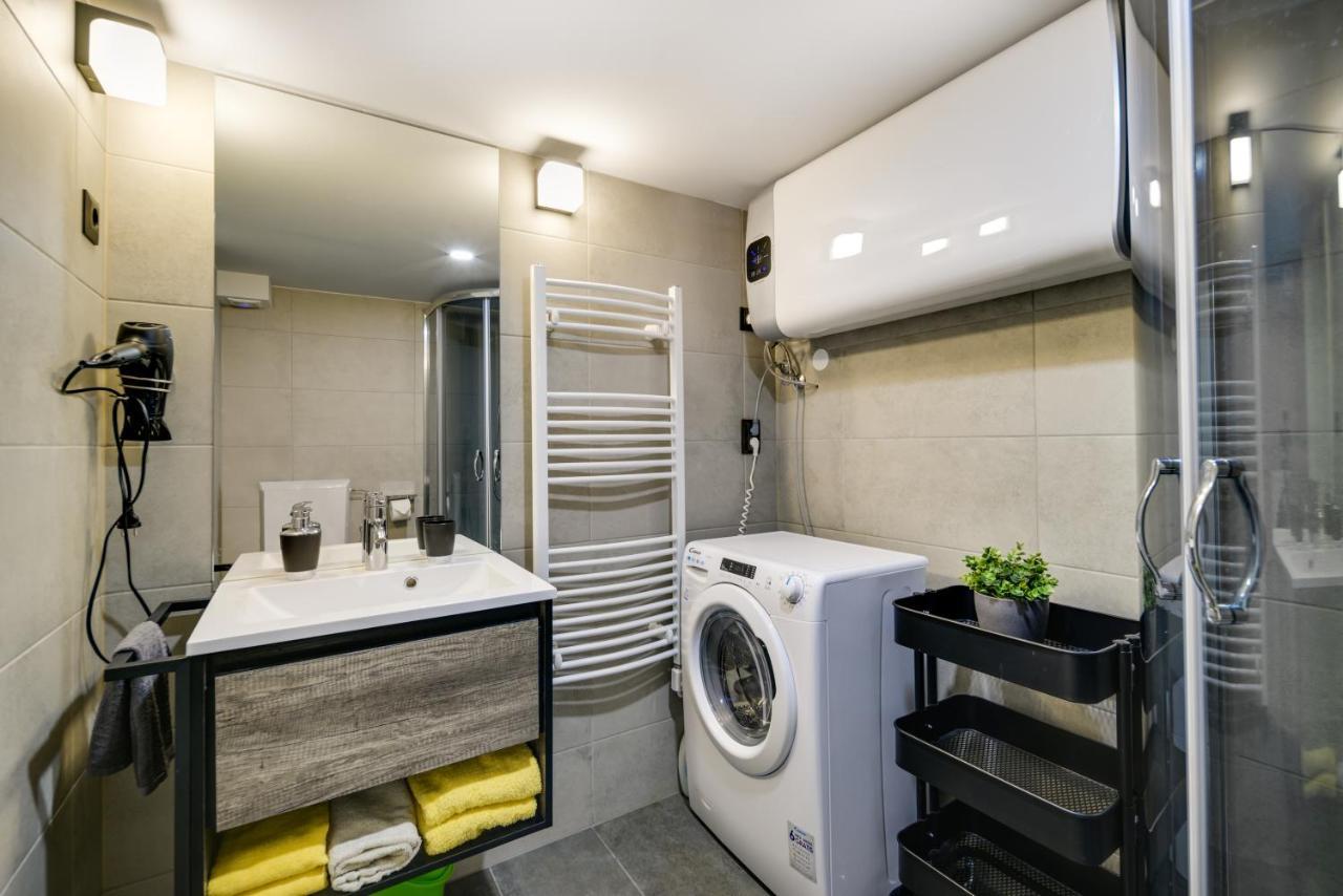 בודפשט Luxury Apartment In The City Center With Parking מראה חיצוני תמונה